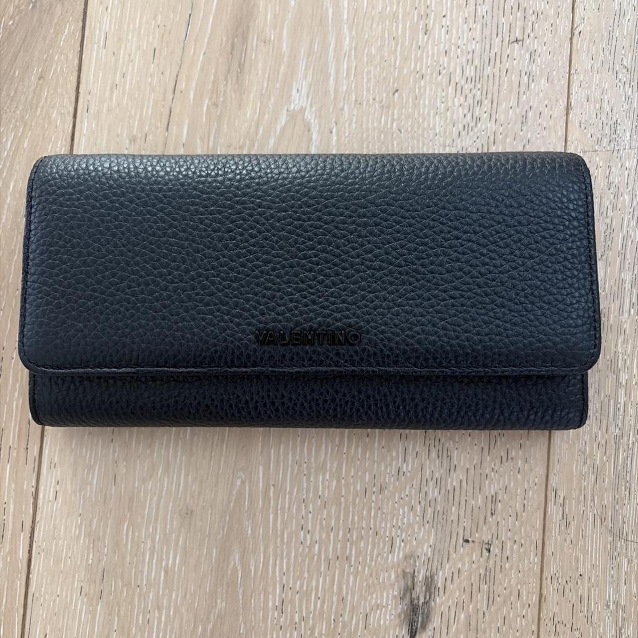 item listed by vkouros09