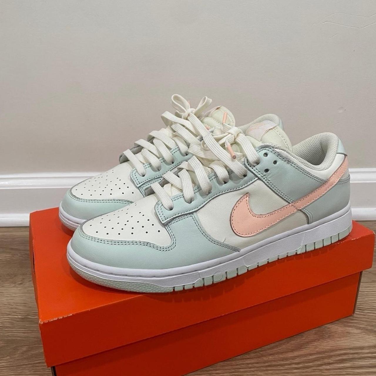 Dunk Low Barely Green Wmns Dunk Low 'Barely Green' DD1503 104