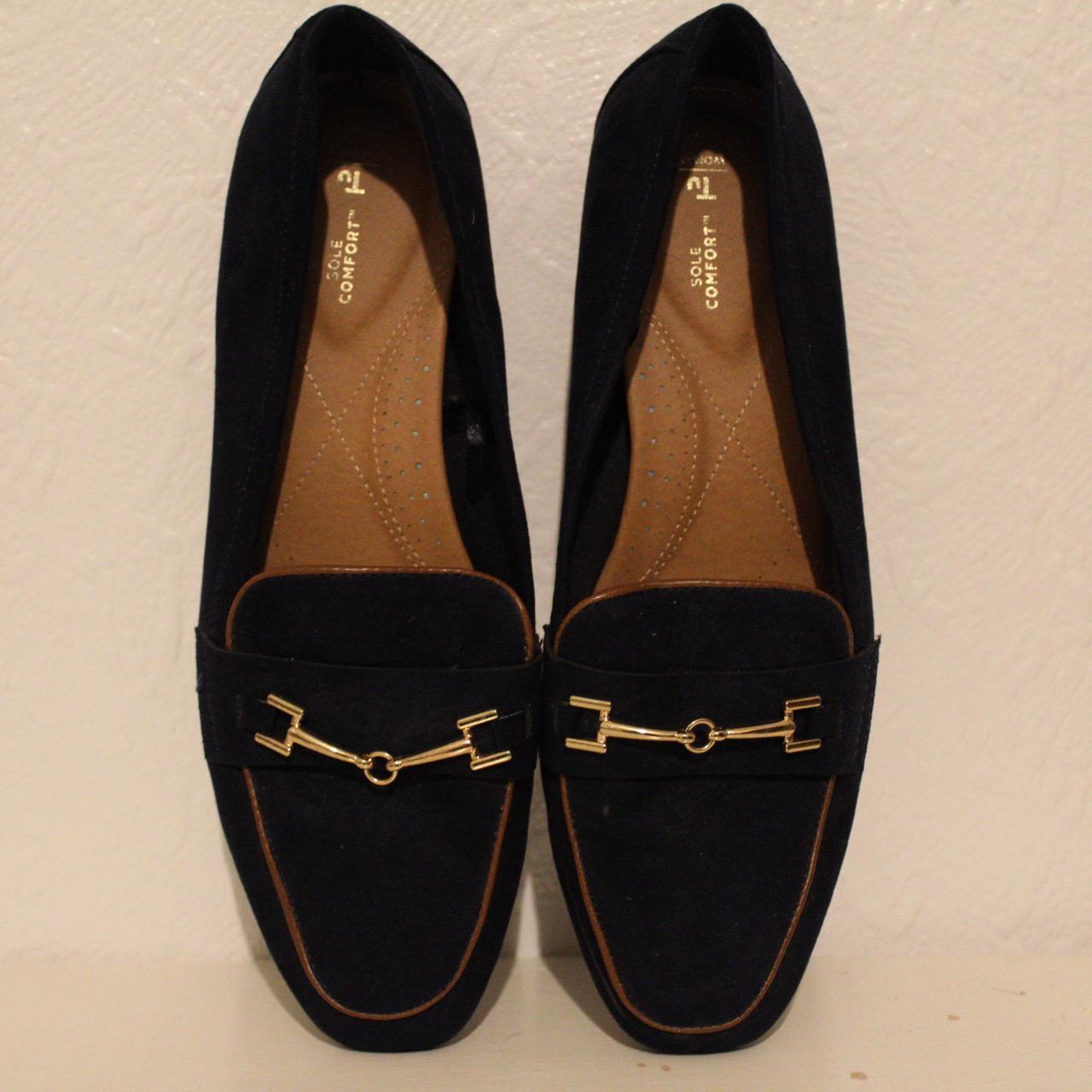 item listed by livhastoomanyclothes