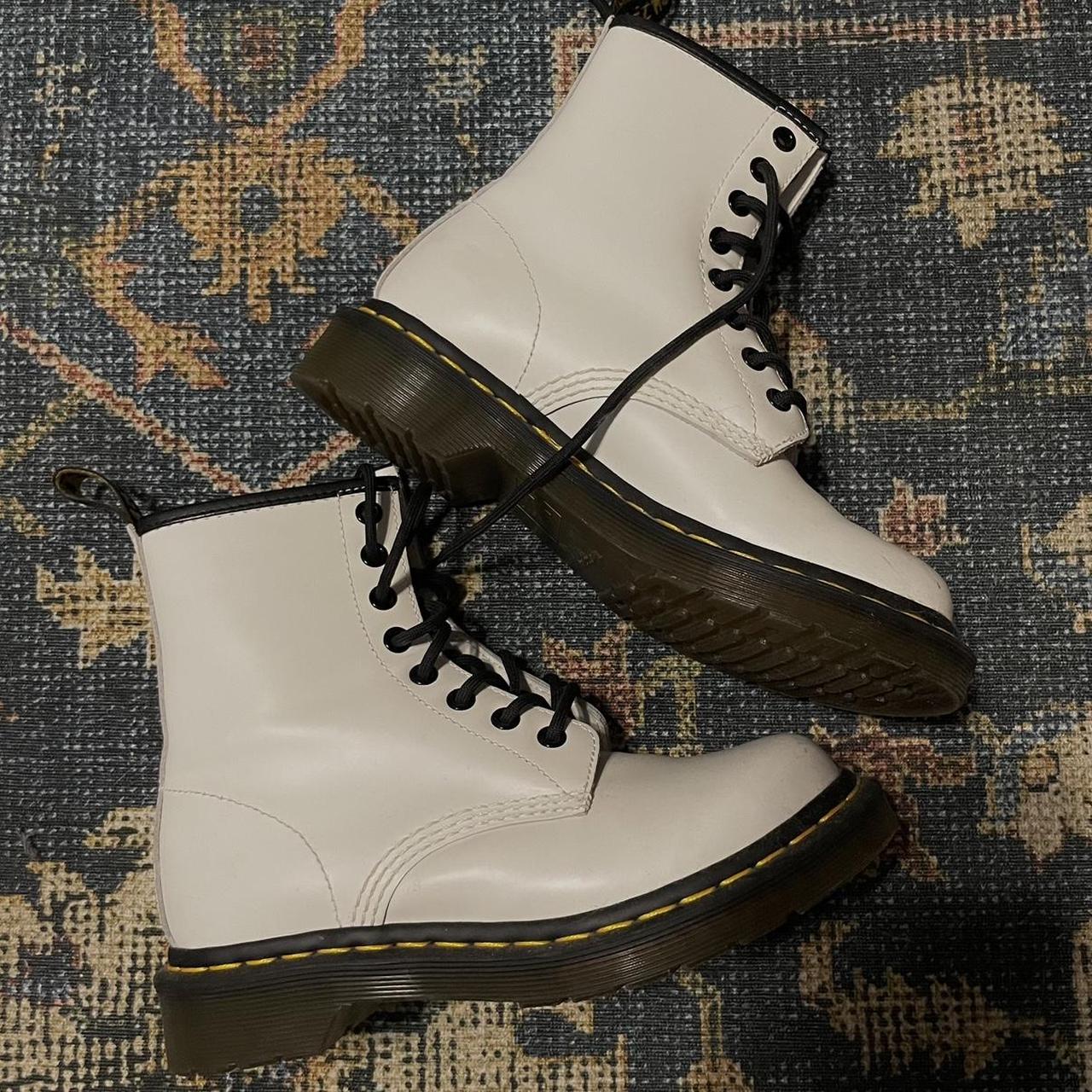 Dr martens outlet 1460 white patent