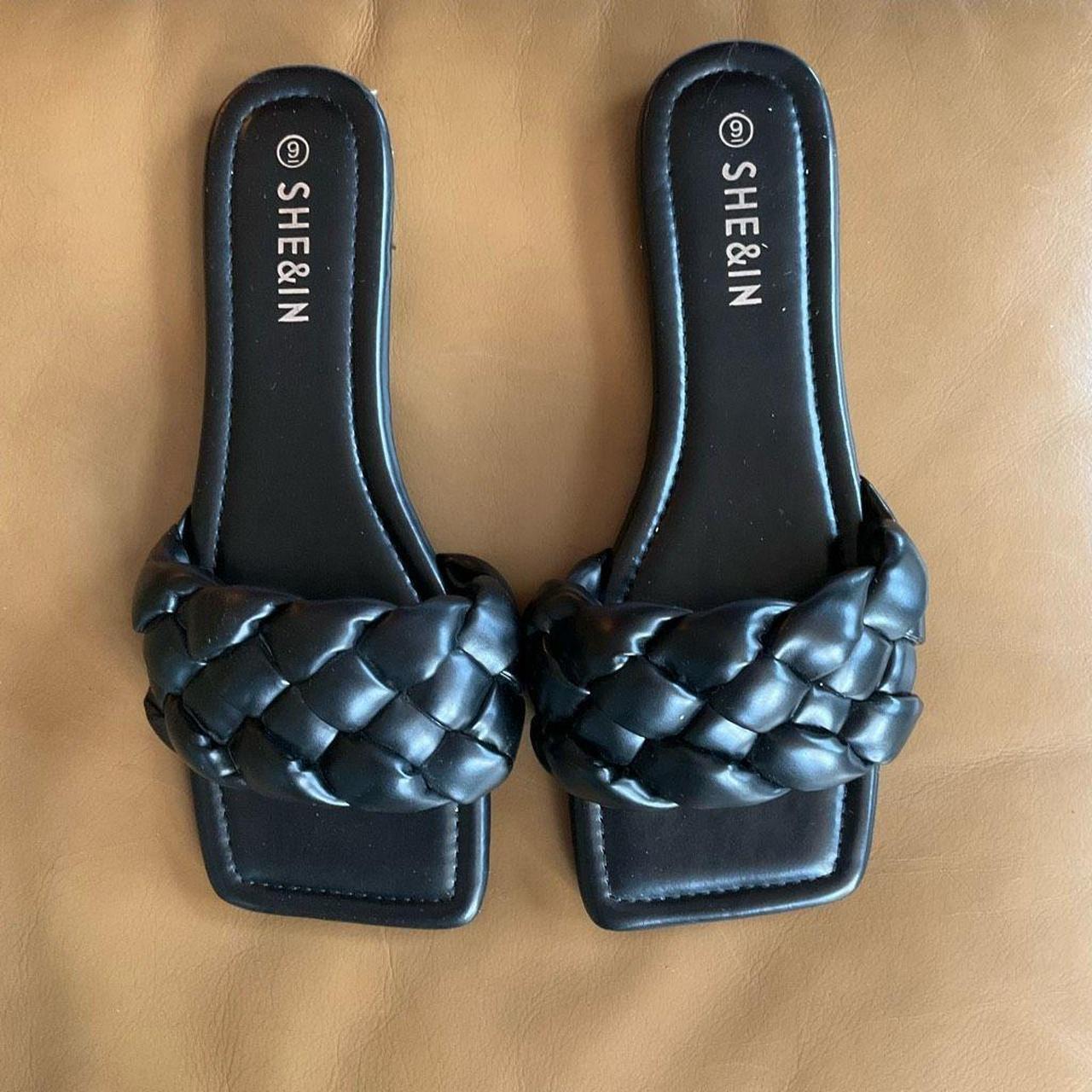 Sanuk black heeled flip flops Good quality and - Depop