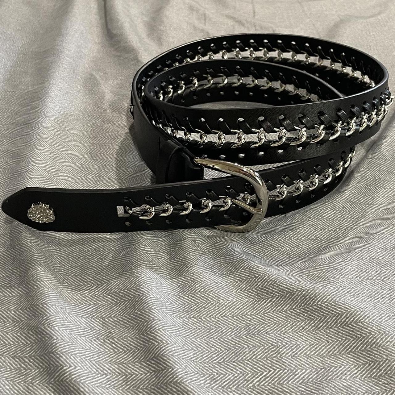 Vince Camuto belt Size large Black with silver detail - Depop