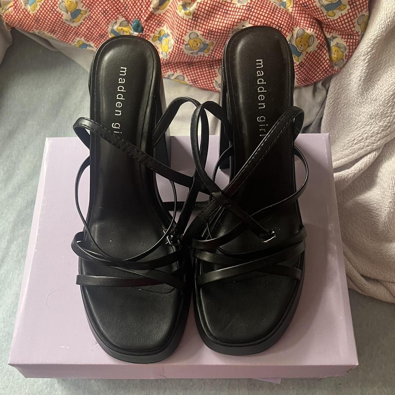 Madden Girl Women's Black Sandals Depop