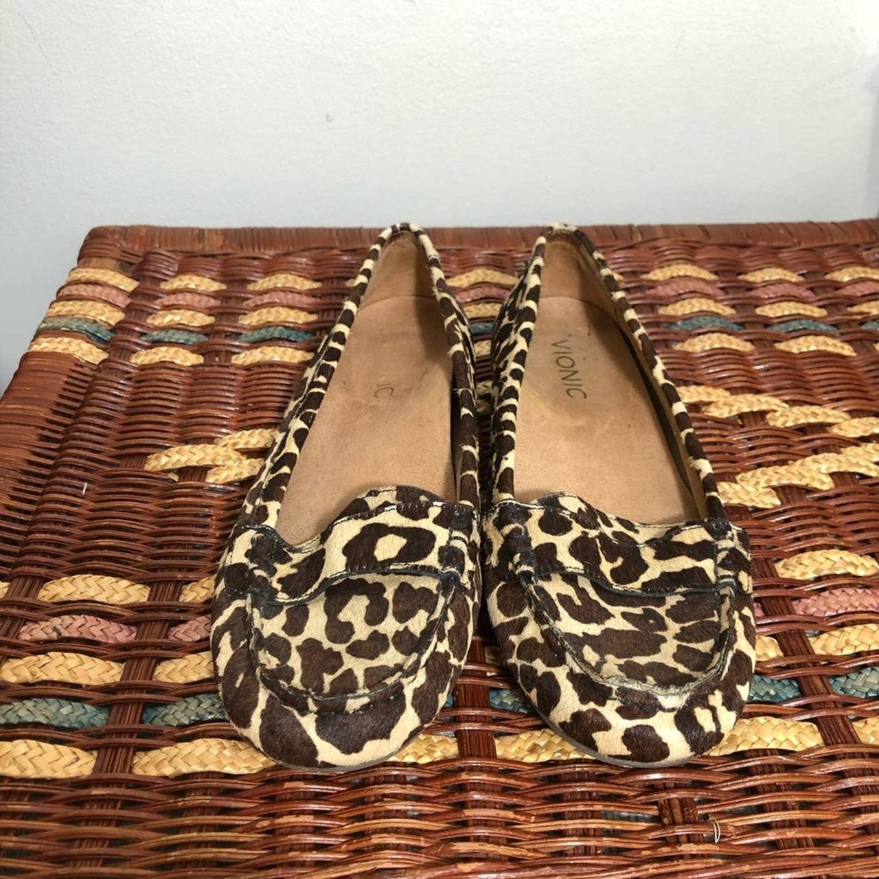 vionic leopard print shoes