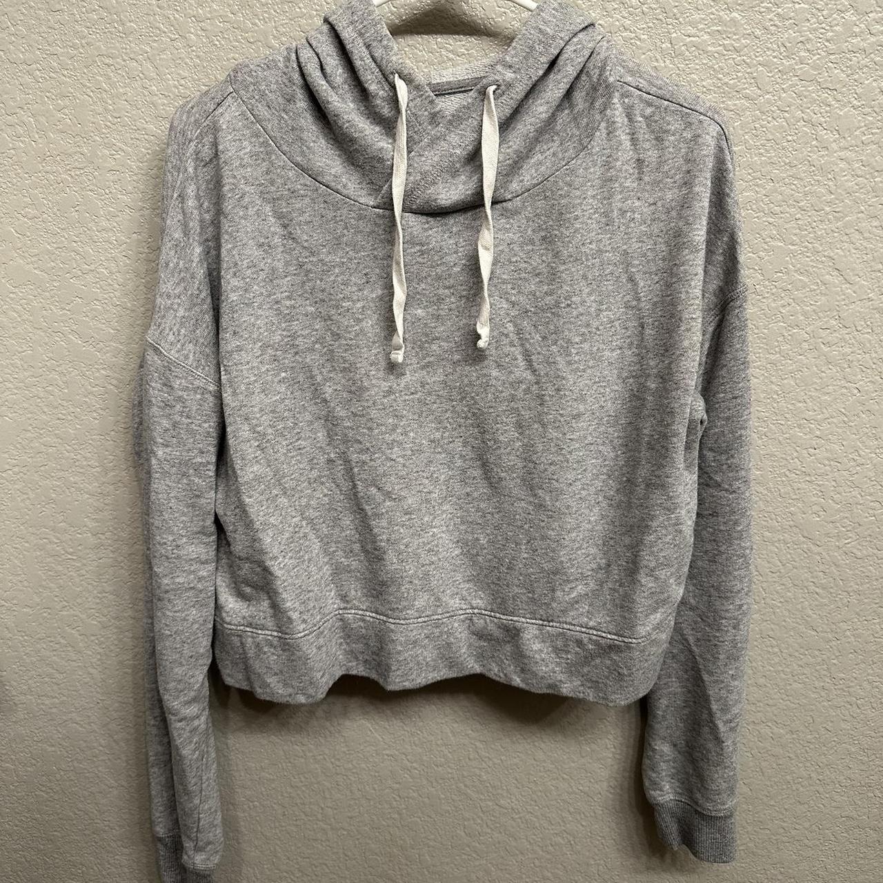 Grey cropped hoodie from Kohl’s - Depop