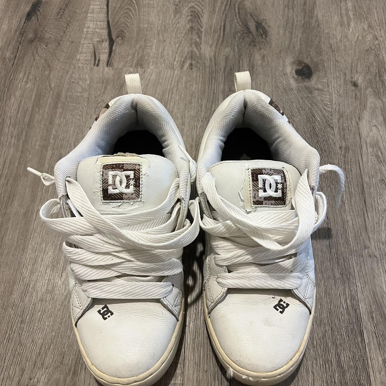 DC Shoes Men's Brown and Cream Trainers | Depop