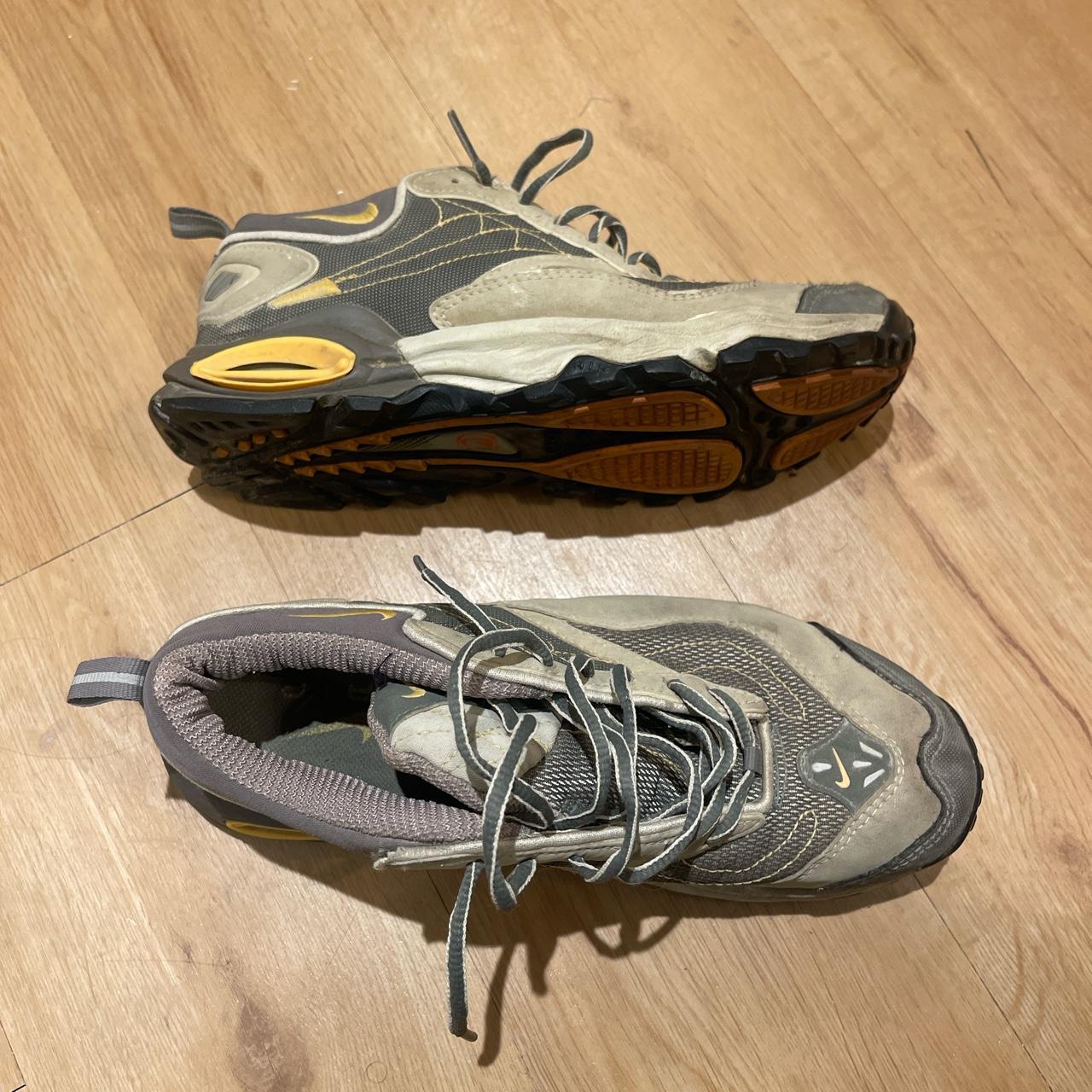 nike acg sneakers womens