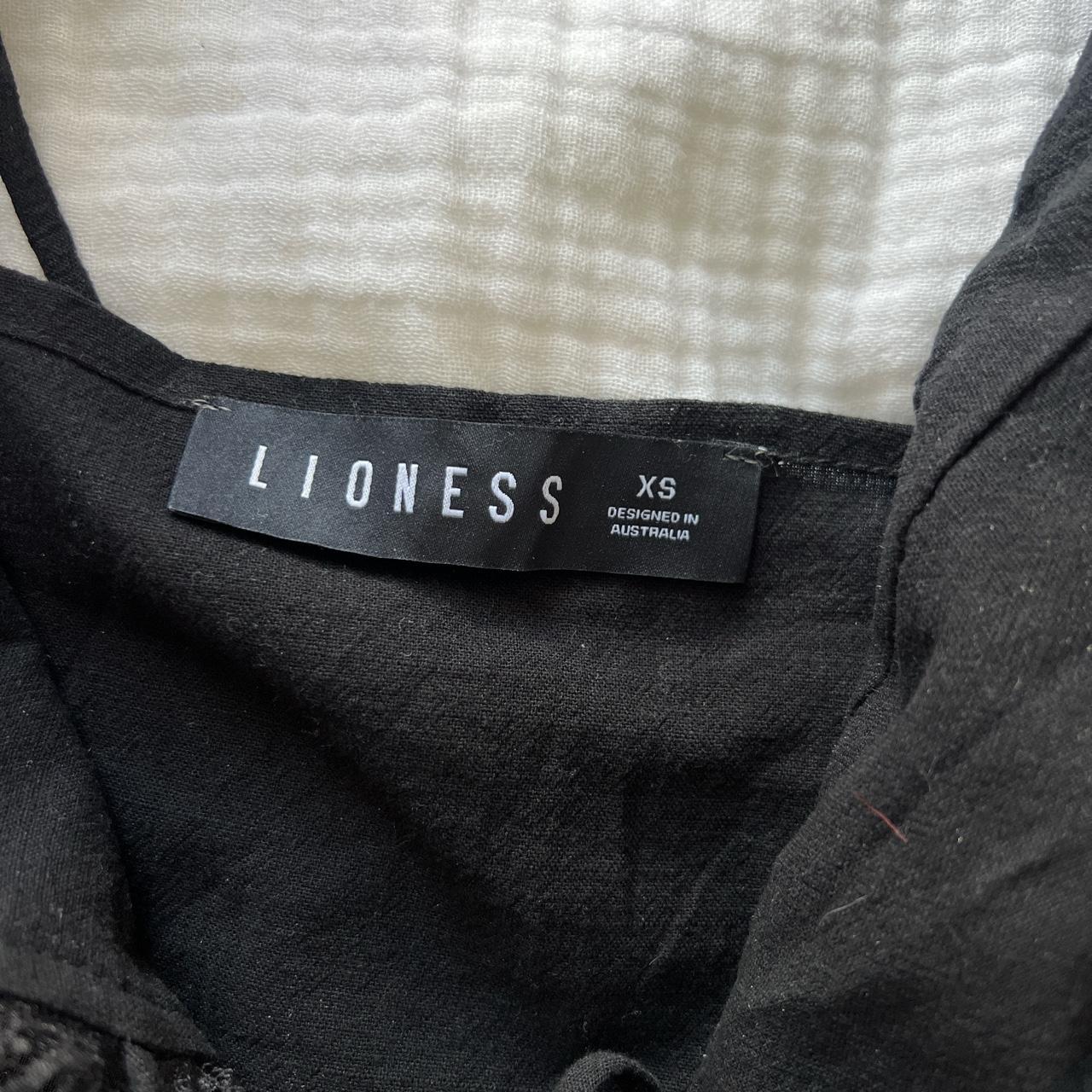 Lioness Women's Vest (2)