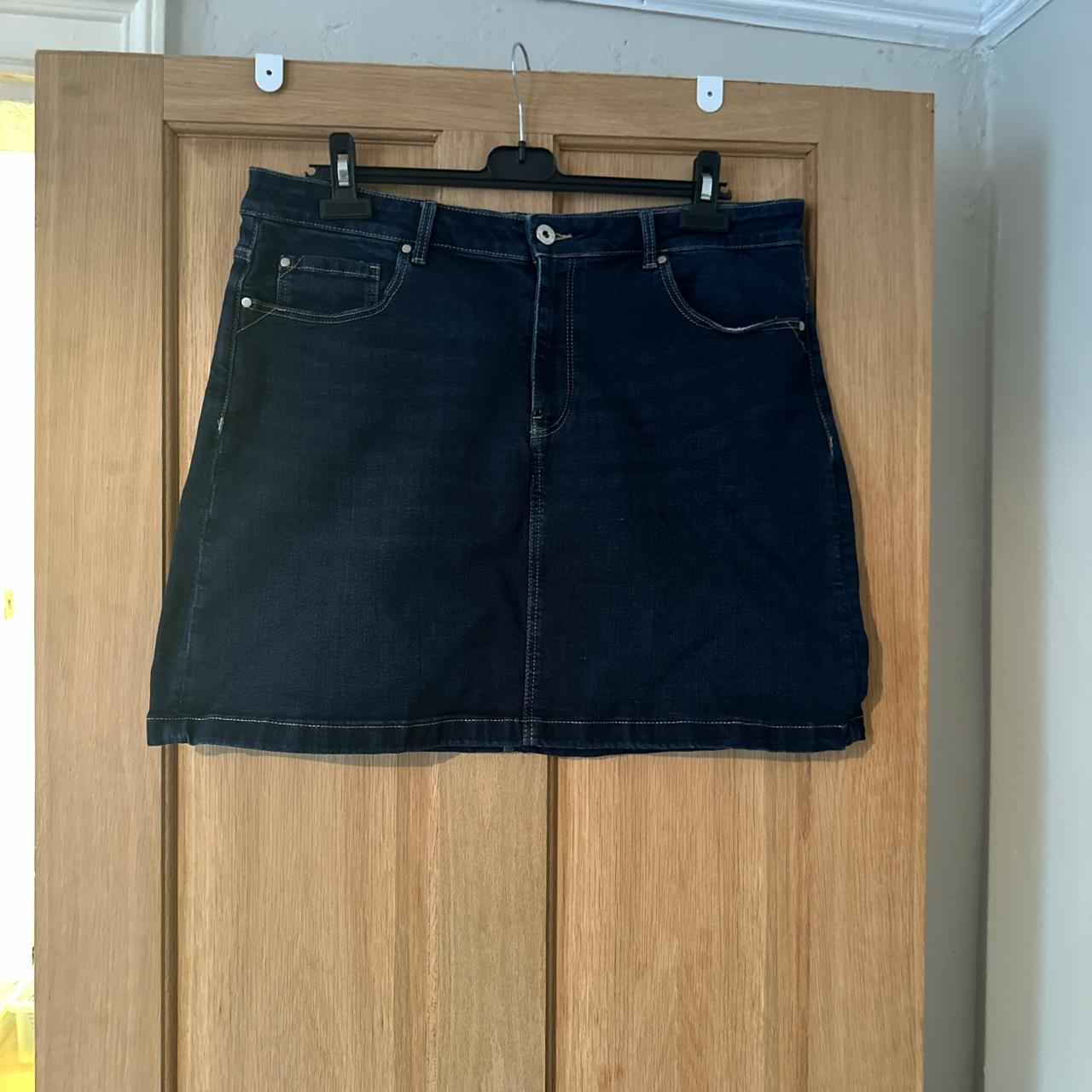 Debenhams Women's Navy Skirt Depop