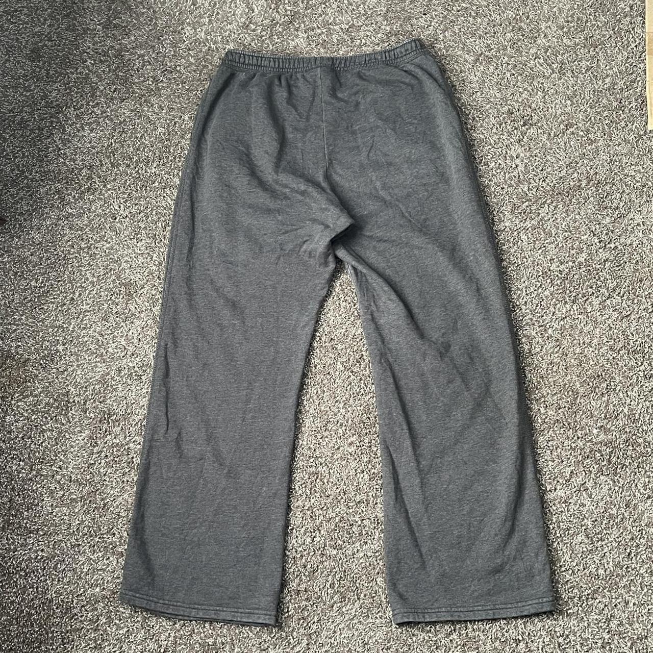 Everlast Sport Sweatpants In Grey Sings of wear but... Depop