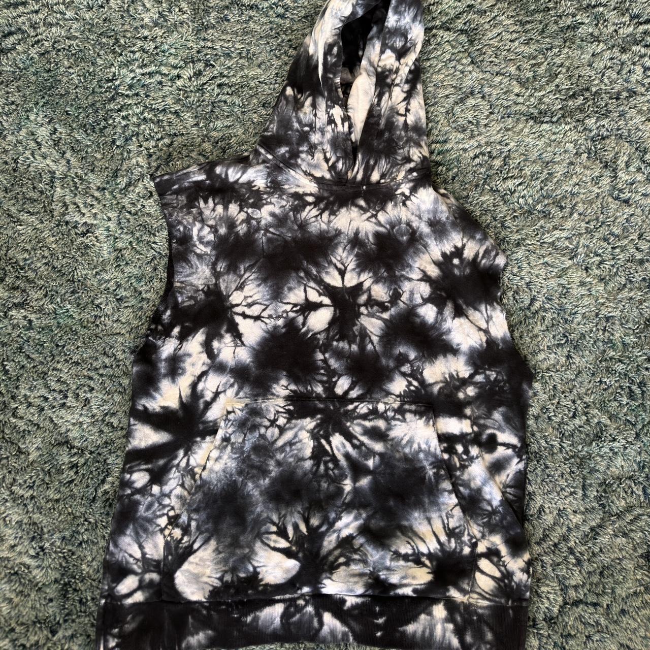 Tie dye hoodie hot sale forever 21