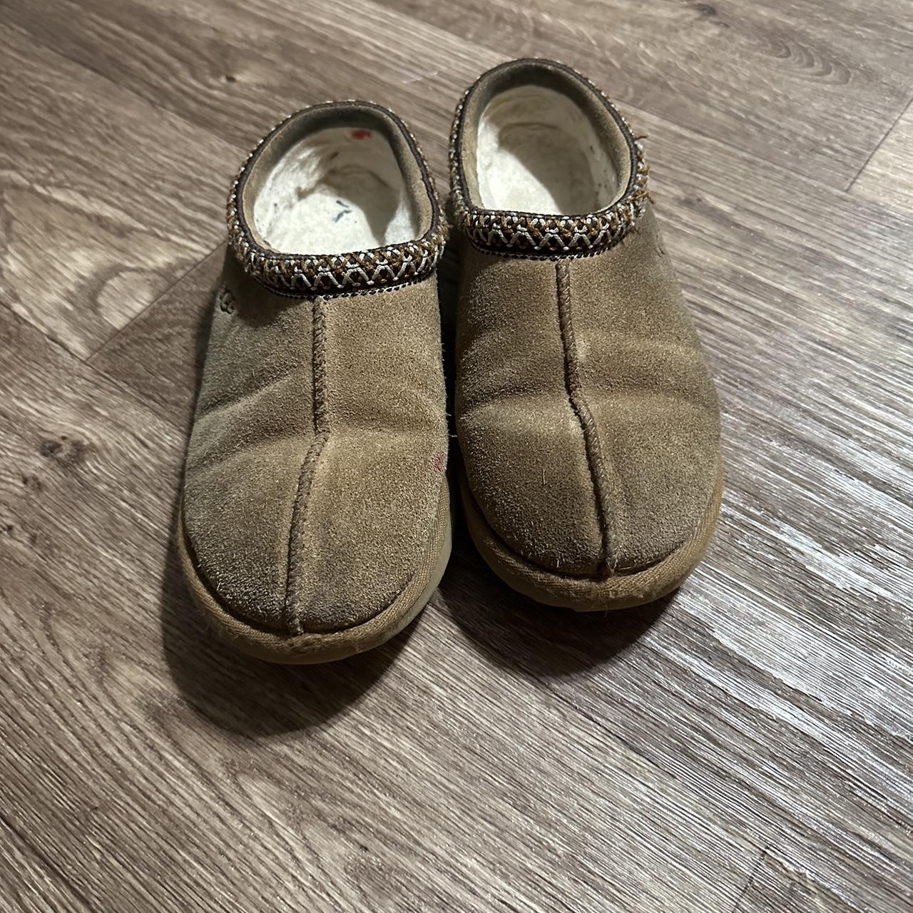 USED - chestnut (tan) ugg tasmans. noticeable wear... - Depop