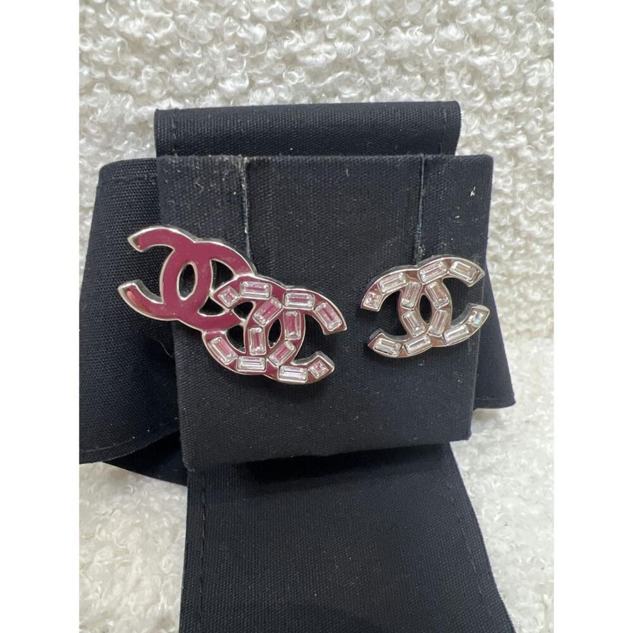 Chanel like earrings top