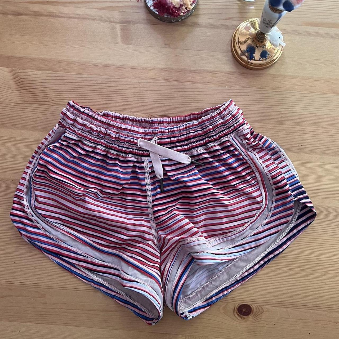 Lululemon size 4 striped shorts - Depop
