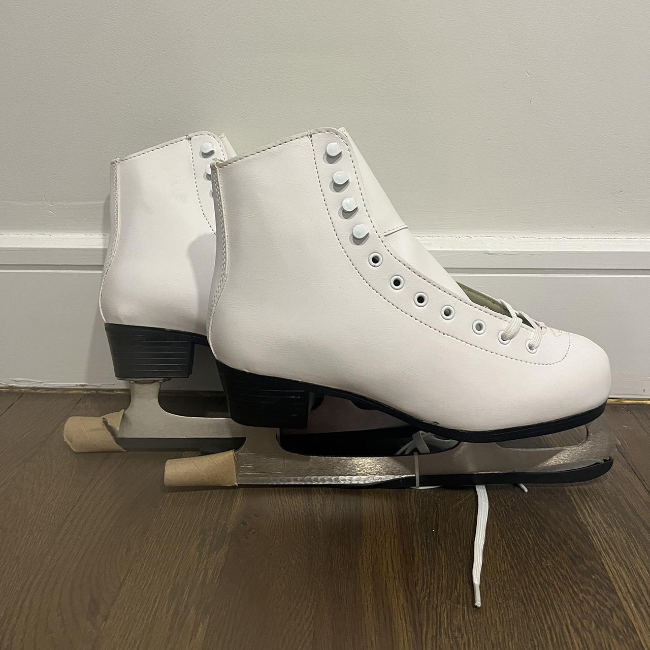 Women's figure sale skates size 9