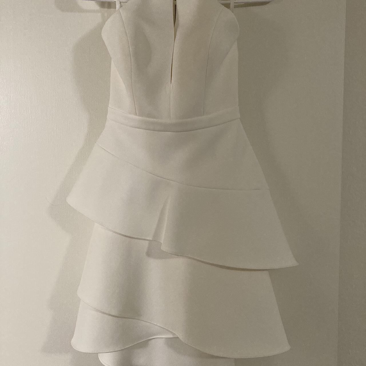 BCBG Max Azria white Dress Keyhole Halter Cocktail