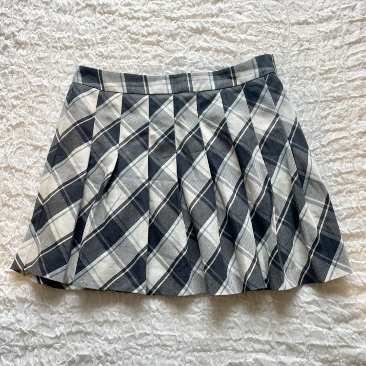 Y2K preppy pleated mini skirt Y2K 00’s preppy... - Depop