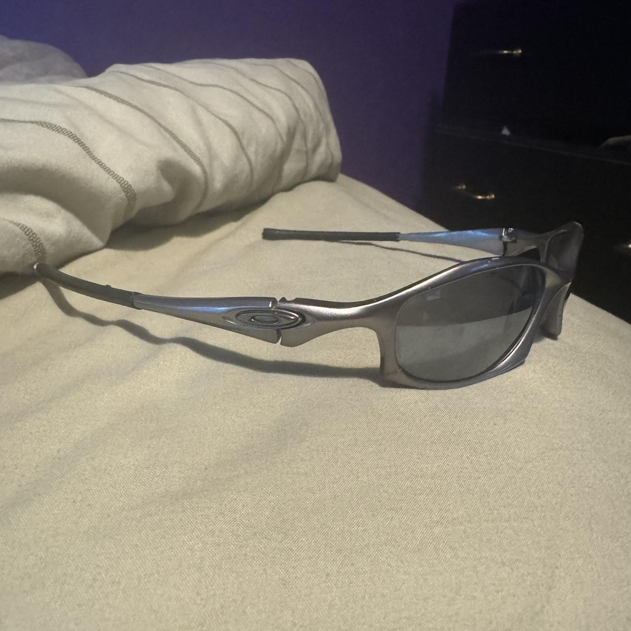 00s Y2K OAKLEY JULIET メタルフレーム　サングラス　廃盤 00s Y2K OAKLEY JULIET メタルフレーム サングラス 廃盤 OAKLEY