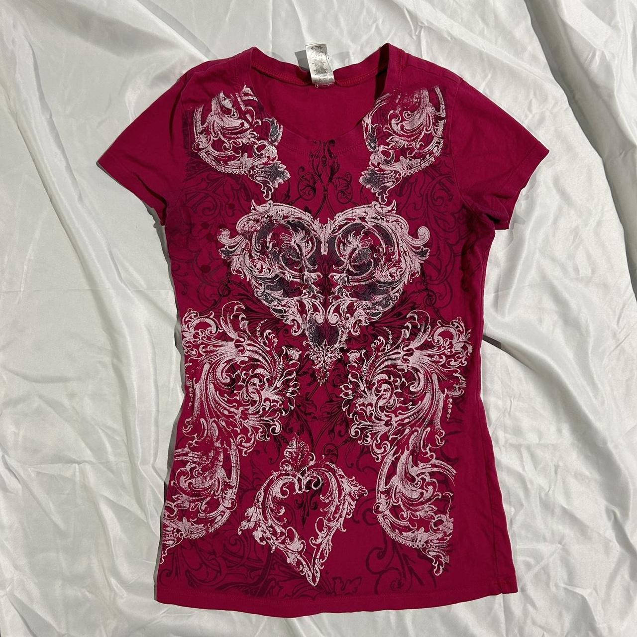 y2k grunge women’s pink heart shirt No flaws Size... - Depop