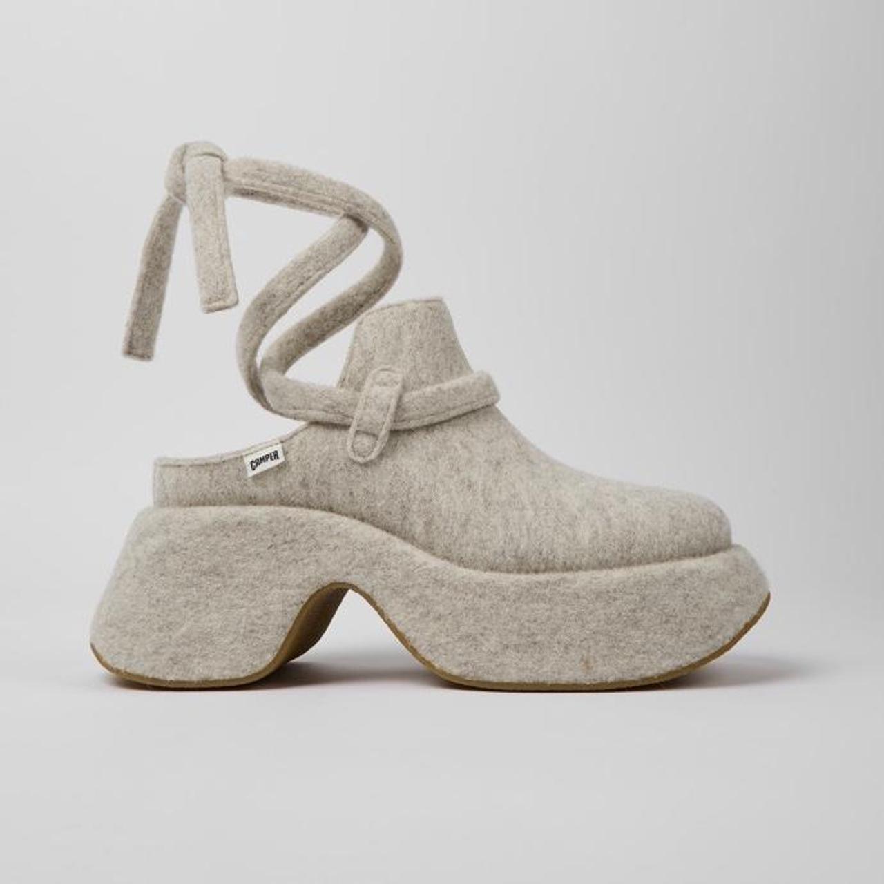 Ottolinger Women's Grey and Cream Clogs