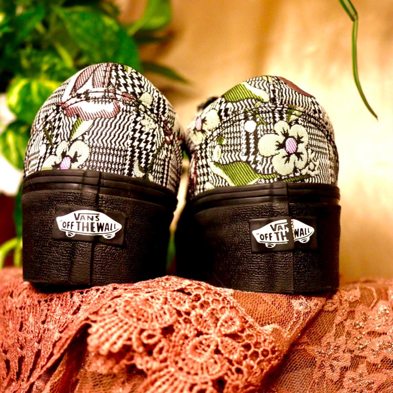 New!!【Vans】Old Skool Stackform Tapestry Floral Shoe Vans Old Skool Stackform Shoes Black Platform Floral