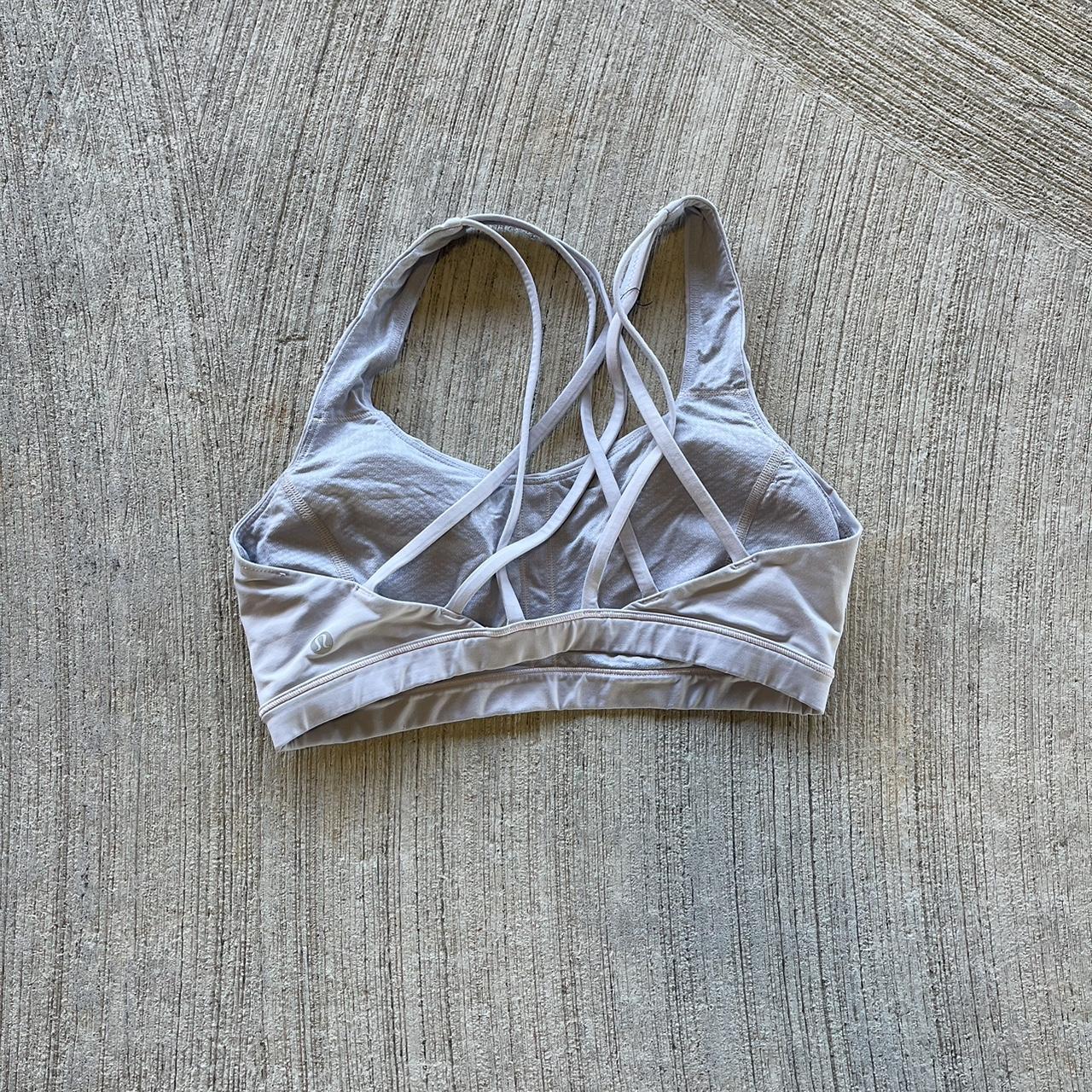 Lulu sports bra (no pad inserts) - Depop