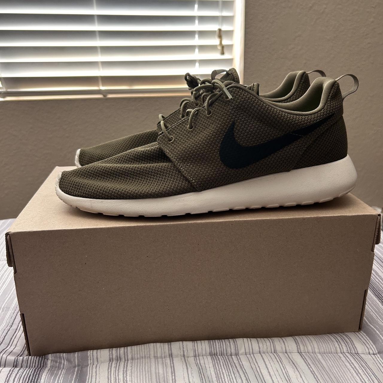 Nike Roshe One Run Iguana Running Shoes Green Size. Depop