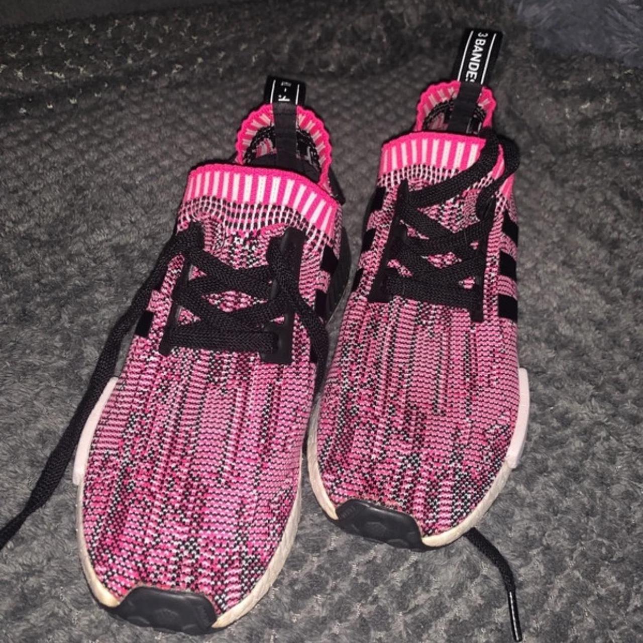 Adidas glitch rose online