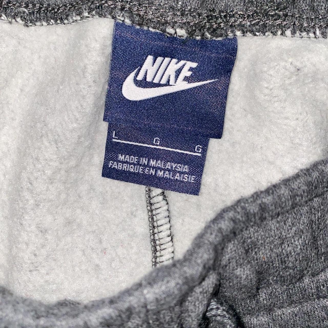 Nike Sweats Like New Size Large Fast Shipping - Depop