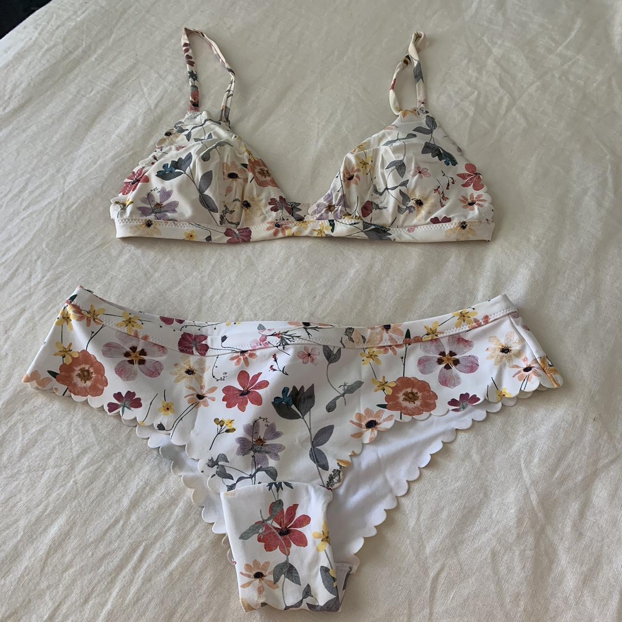 Beautiful cute Bikini from H&M Bottoms Size 6, Top... - Depop