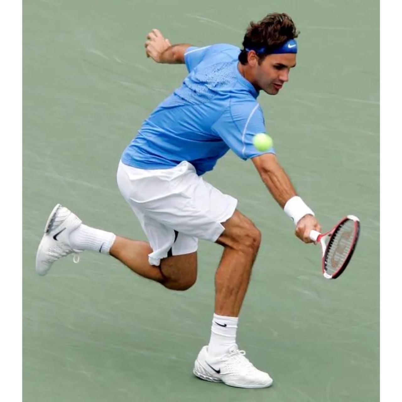 Roger Federer着用モデル　ナイキウェア② Roger Federer Nike Sphere React 2006 Winning US Open | Depop