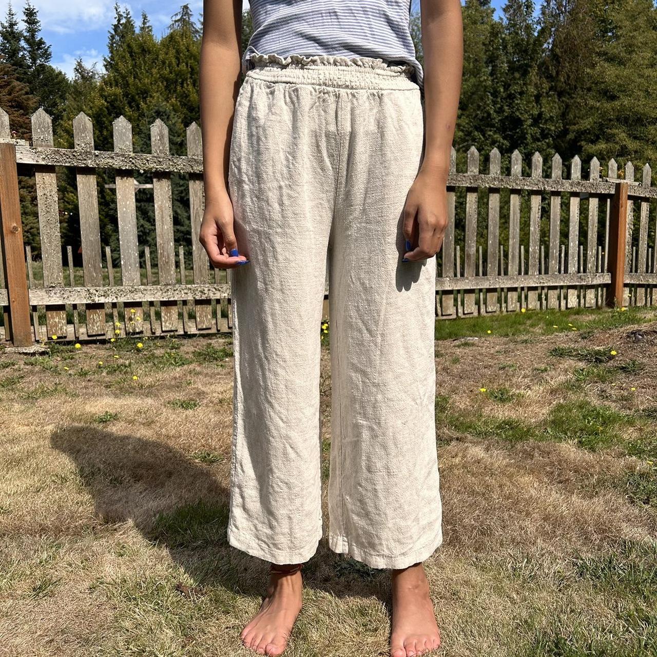 Princess Polly Women's High waisted Capri Pants Cream/Tan