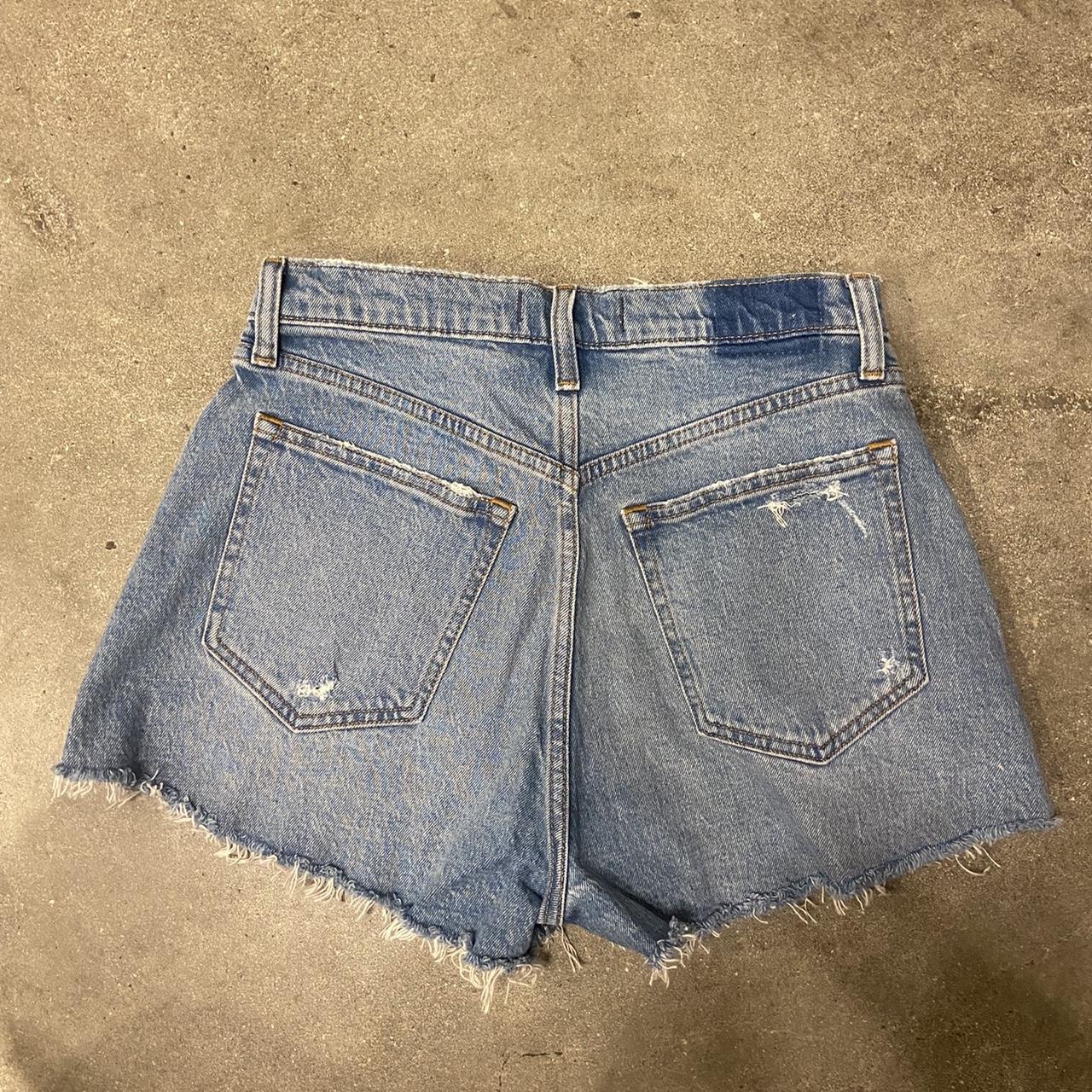 Abercrombie & Fitch curve love Mom Shorts Medium... - Depop