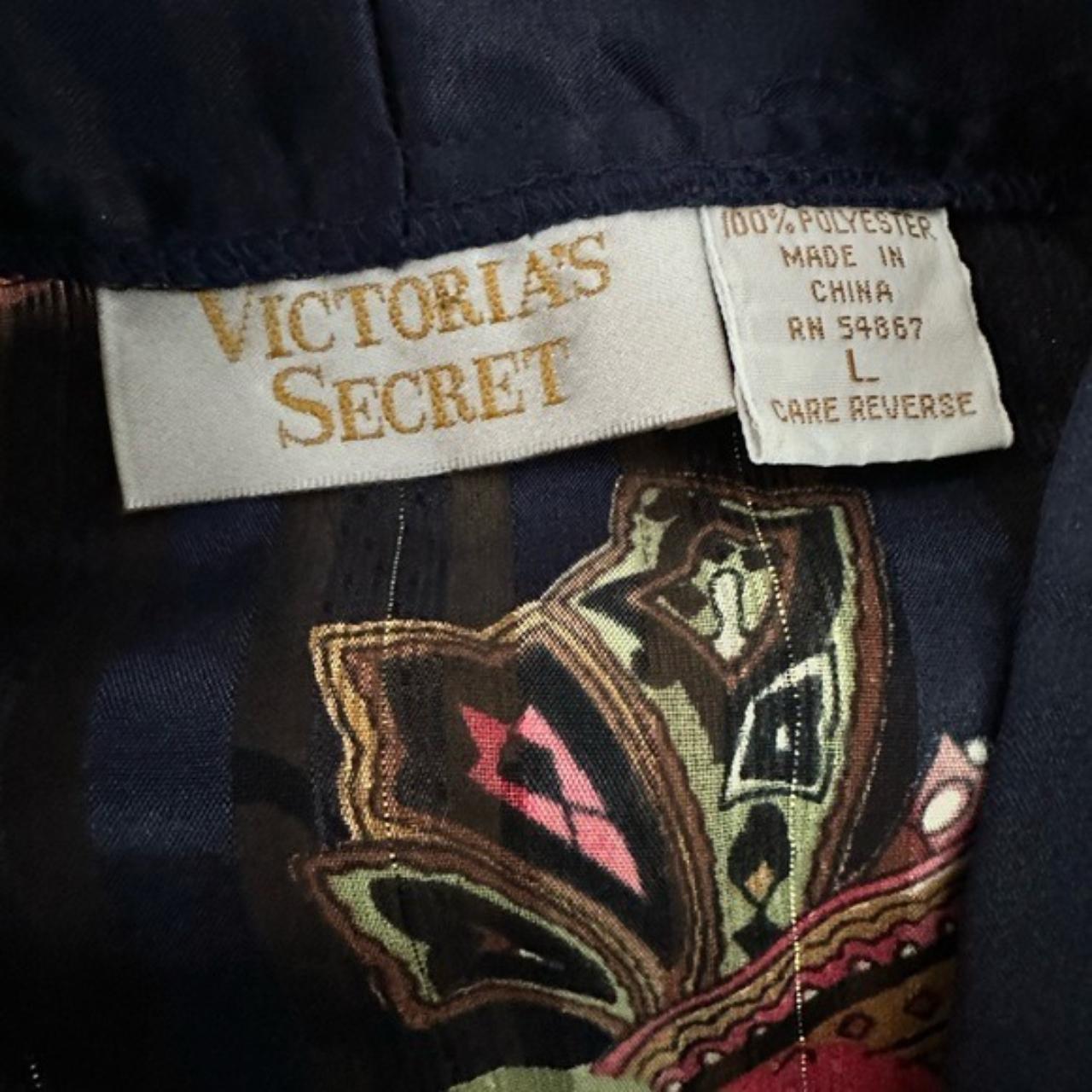 Vintage Victoria’s Secret Gold Label Paisley Silk 2... - Depop