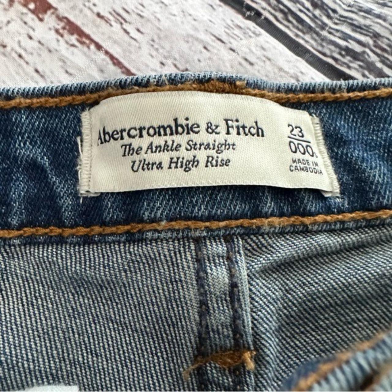 Abercrombie & Fitch Women's Blue Jeans | Depop