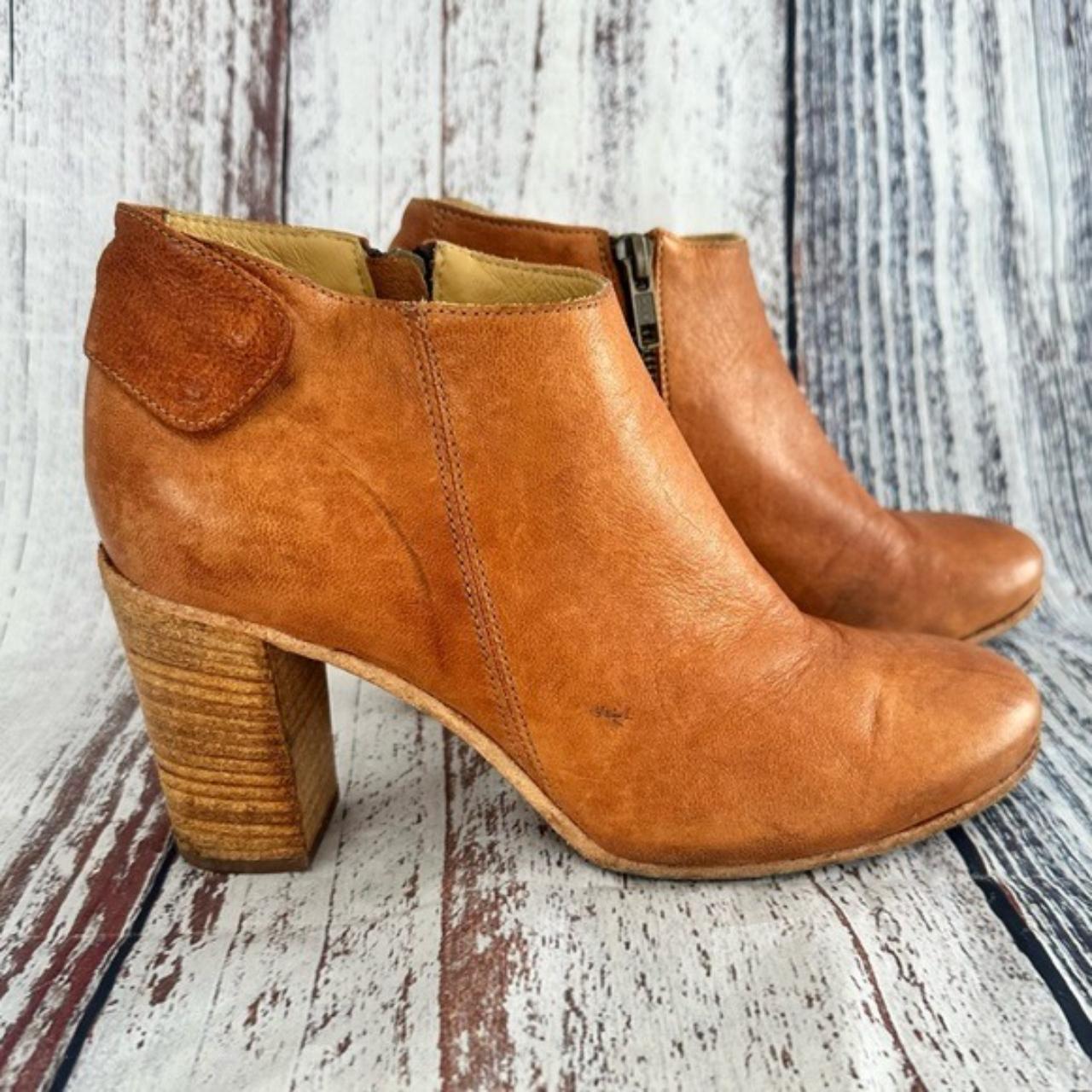 Women's Tan Boots Depop