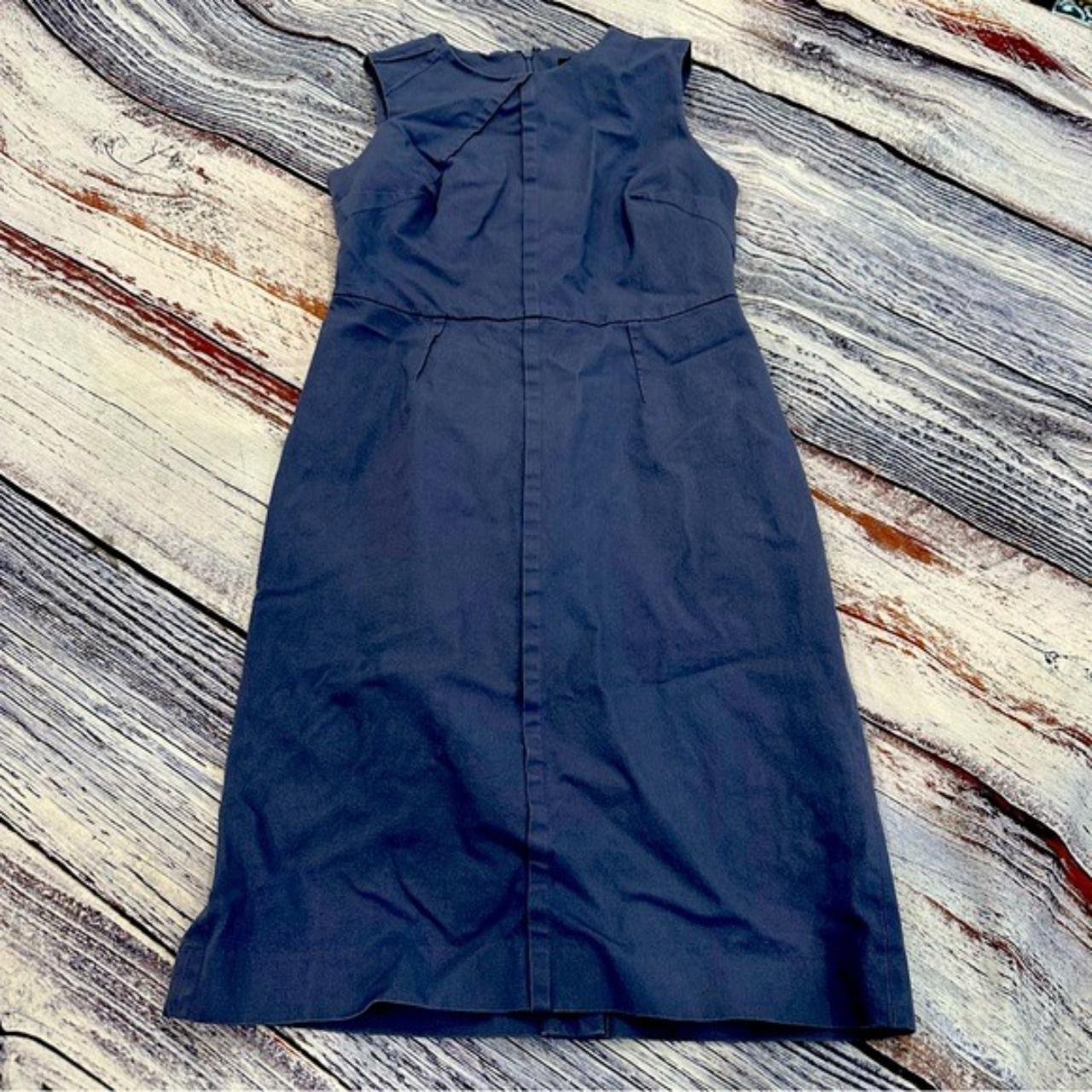 Banana Republic Structured Cotton Dress Faded blue... - Depop