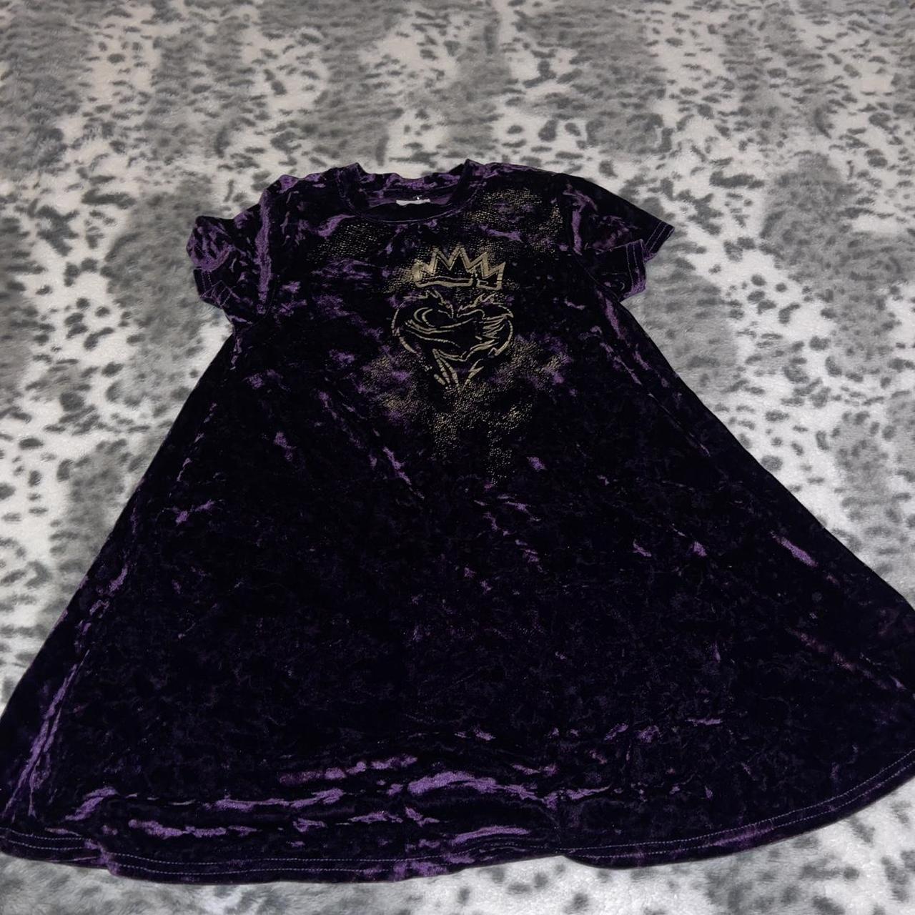 item listed by hollidays_thriftique