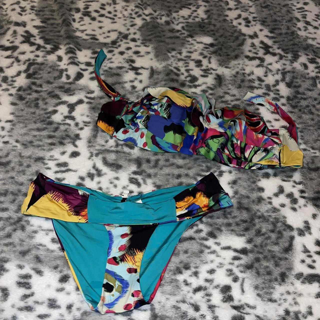 item listed by hollidays_thriftique