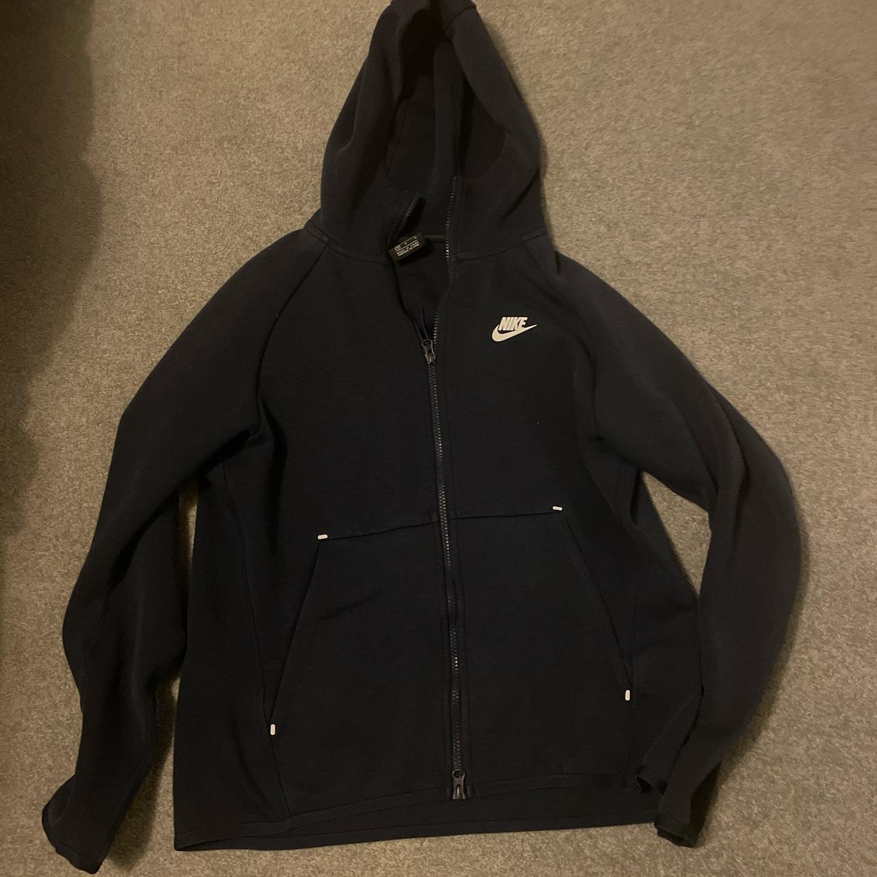 dark blue techfleece