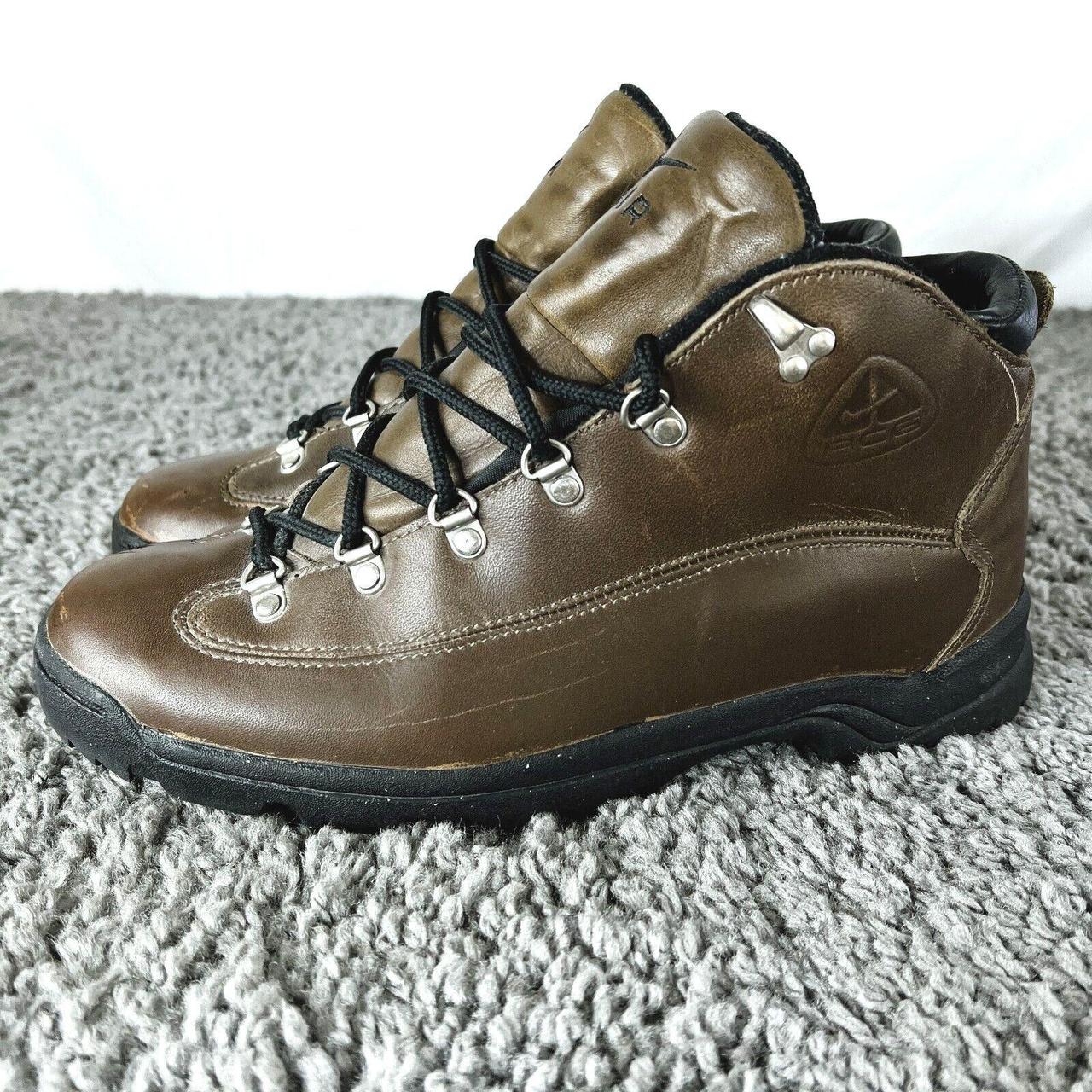 acg nike hiking boots