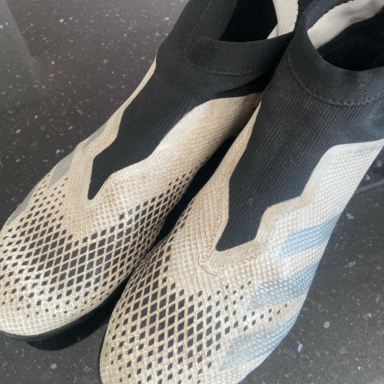 laceless astro turf boots junior