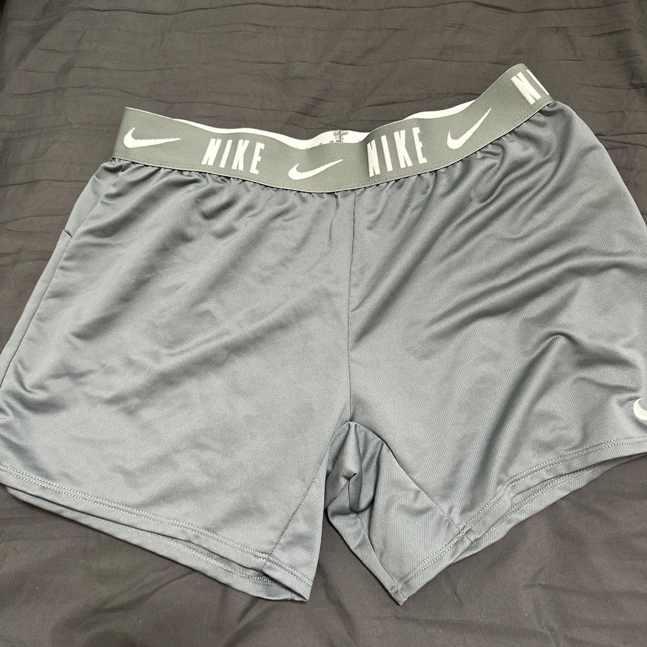 grey nike shorts junior