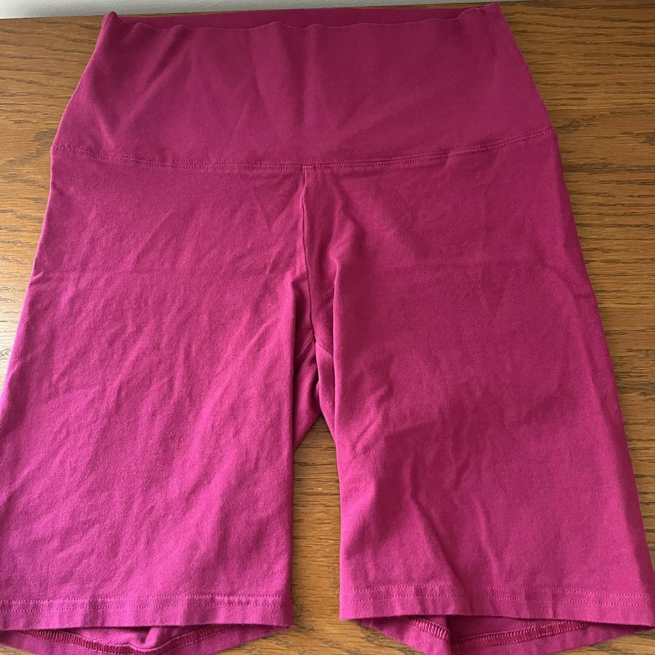 Fuschia hot pink 7” bike shorts from aritzia - Depop