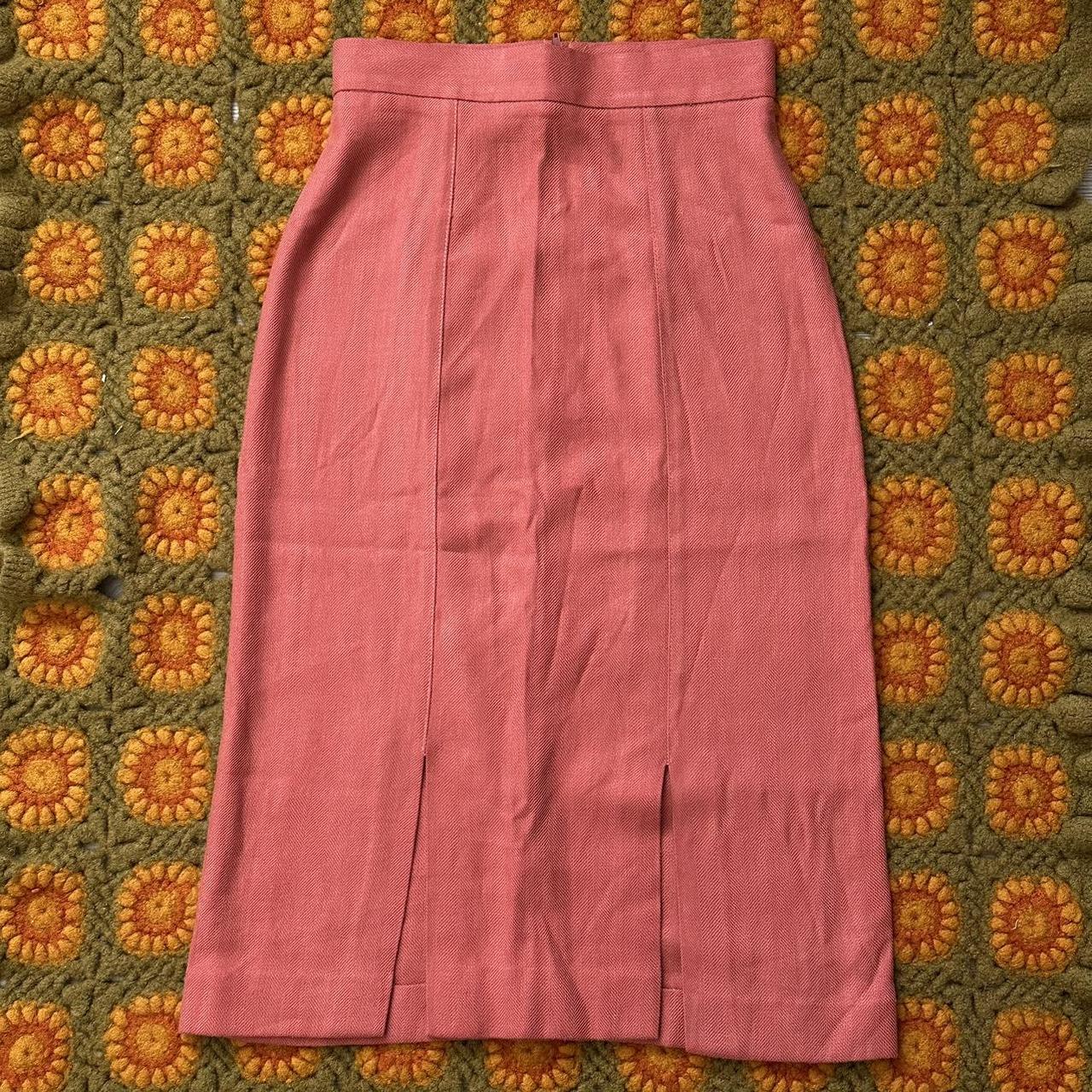 Vintage 80s dusty rose knit midi skirt by Pbj Sport. Depop