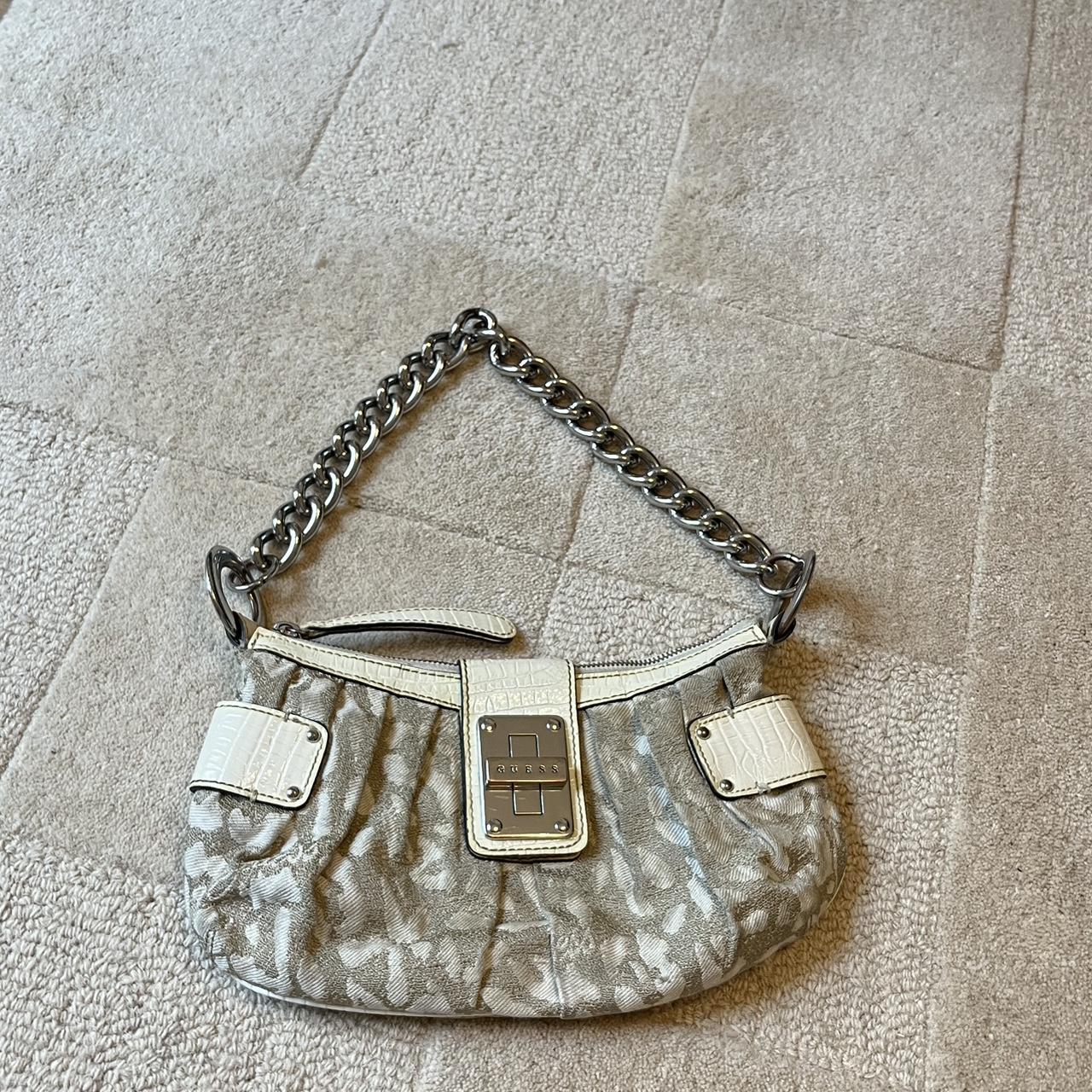 Sac baguette guess Quelques traces Depop