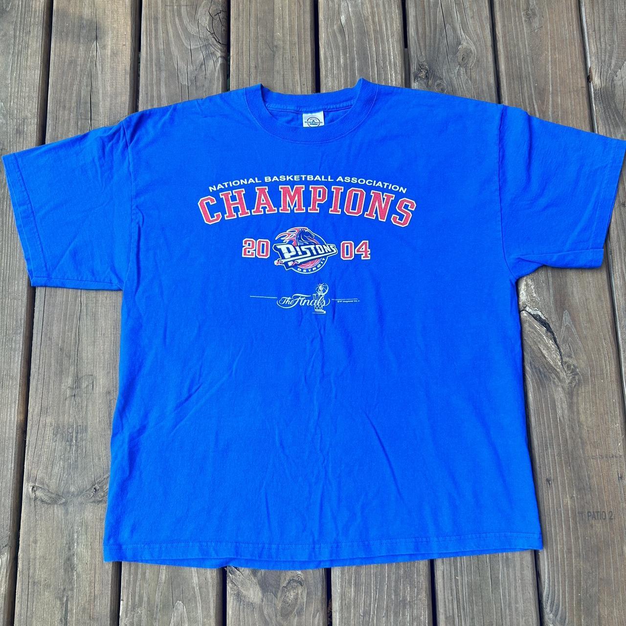 Mens XXL Blue Vintage 2004 NBA Detroit Pistons Champions The Finals T-Shirt
