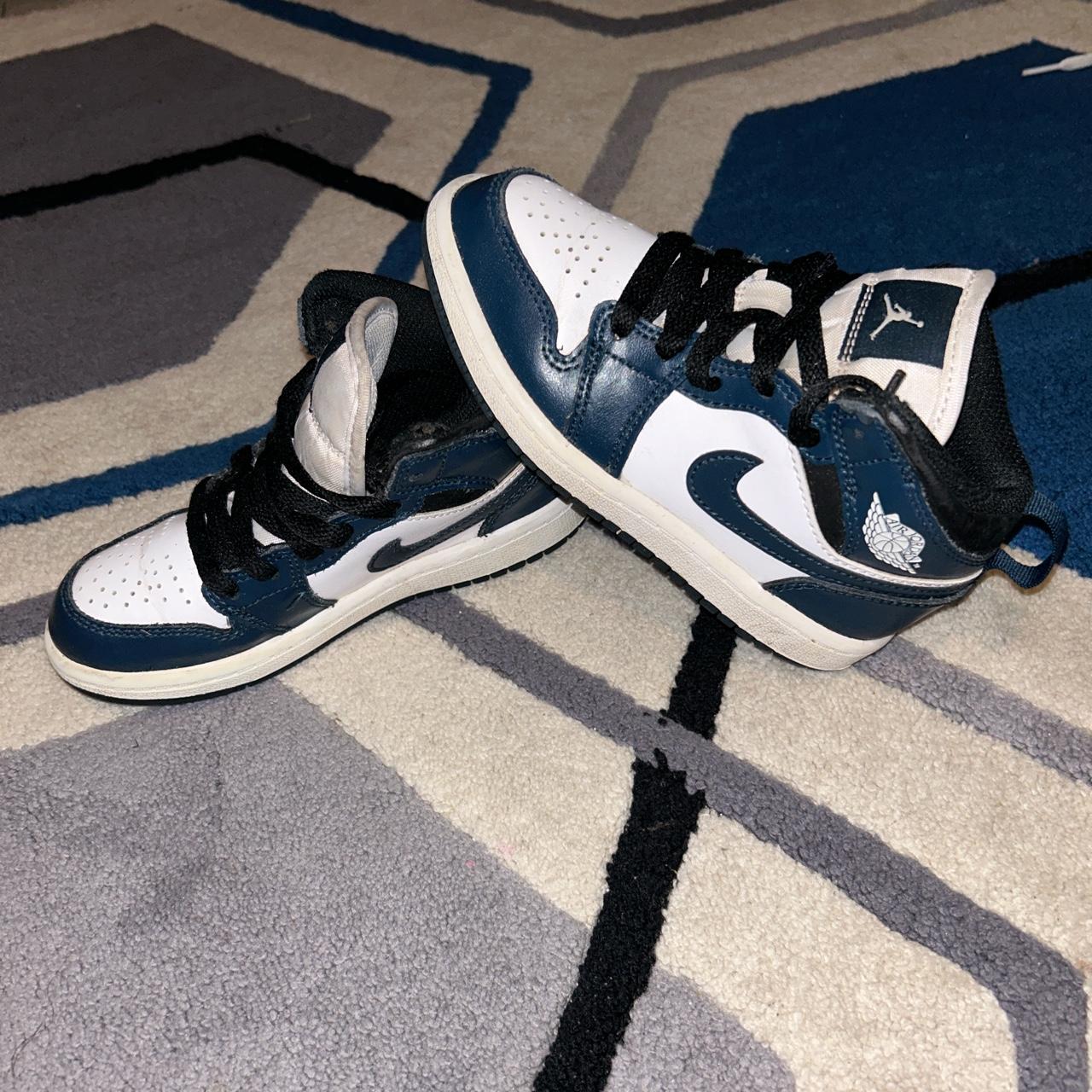 navy blue orange jordans