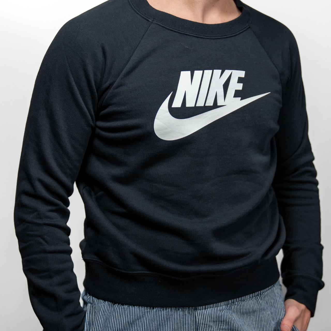 mens black and white nike sweatshirt