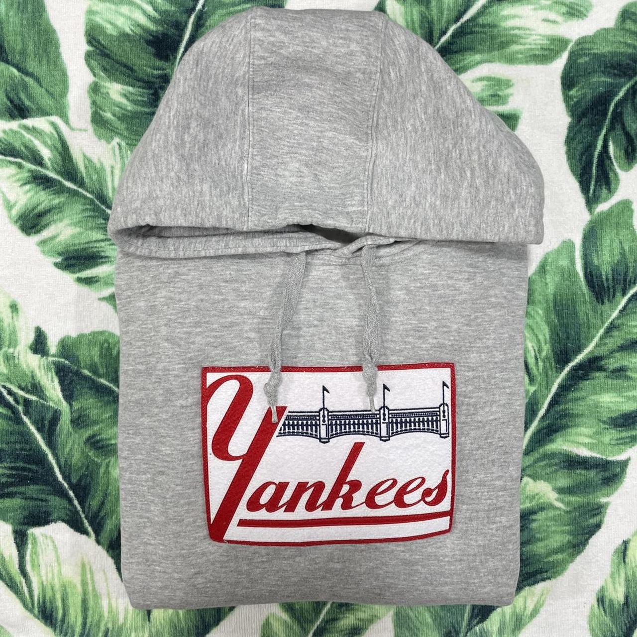 VINTAGE NEW YORK YANKEES MAJESTIC PULLOVER V-NECK - Depop